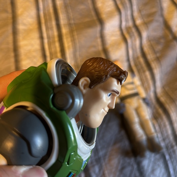 2 Disney Pixar Lightyear Buzz 2021 Kid Boy Action Figure Toys - Space Ranger - Picture 4 of 8